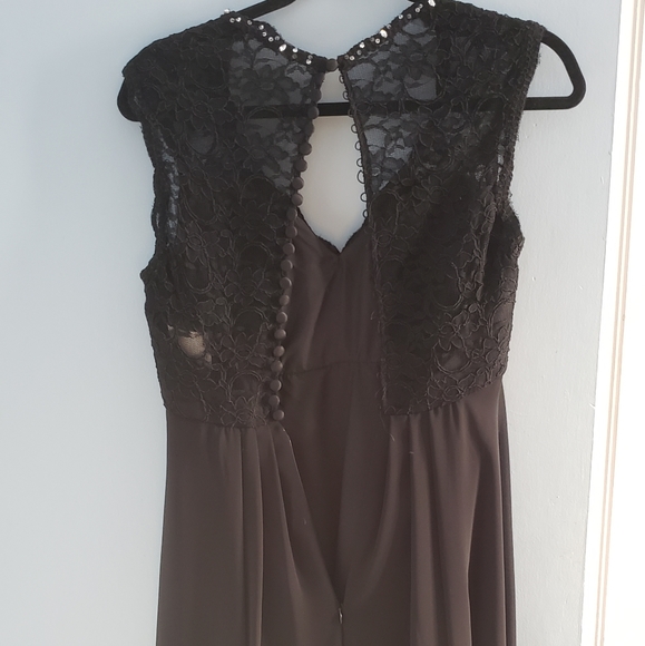 Black Grad Gown - Picture 5 of 7